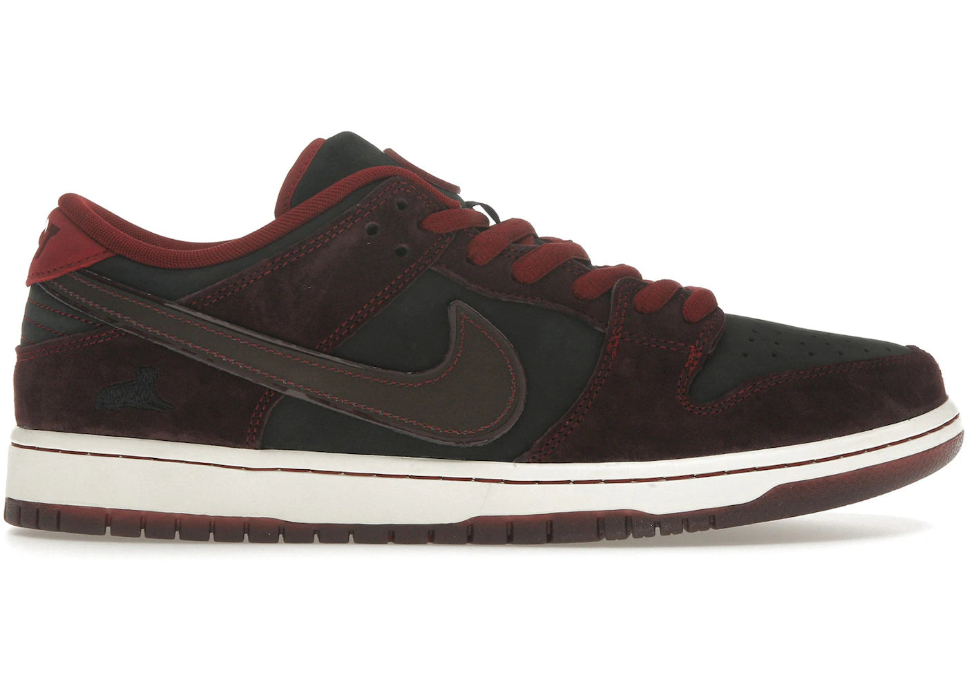 Nike SB Dunk Low Riot Skateshop (Special Box)