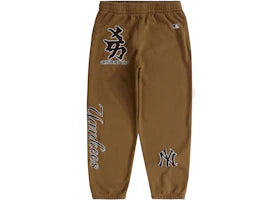 Supreme New York Yankees Kanji Sweatpant Dark Khaki