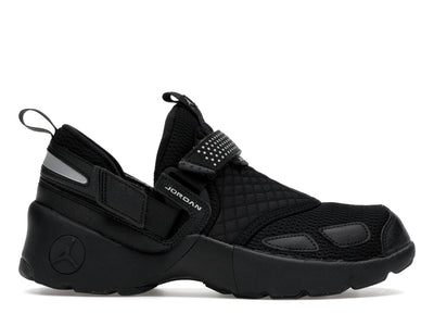 Jordan Trunner LX Triple Black (Women's)