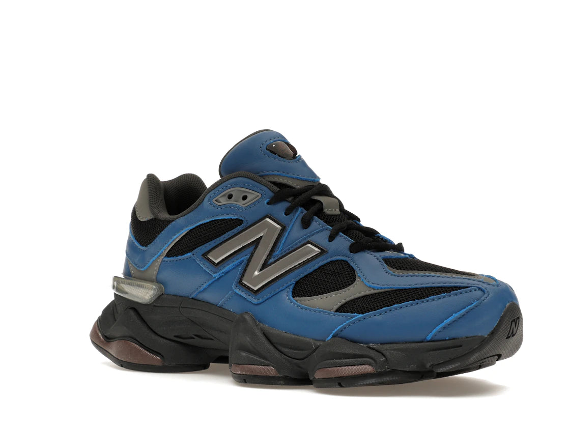 New Balance 9060 Dunkelbraun