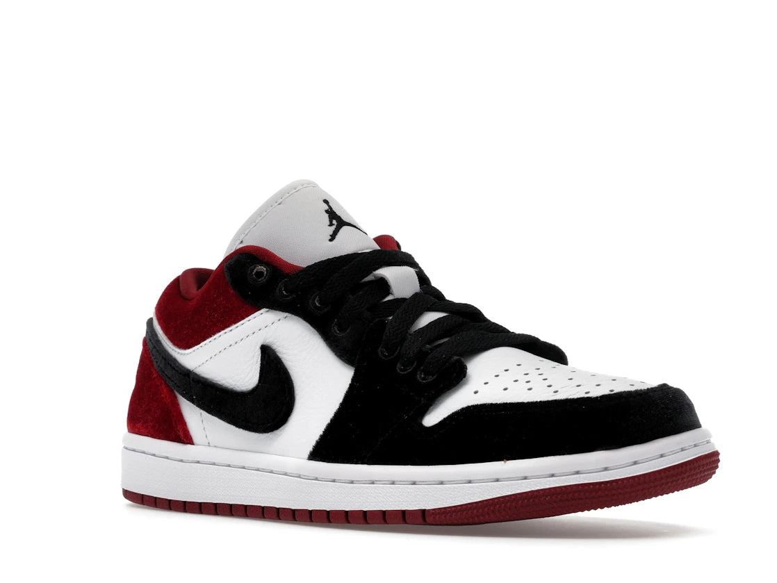 Jordan 1 Low SE Velvet Black Toe (Damen)