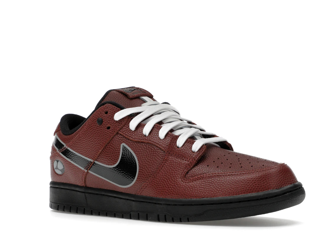 Nike SB Dunk Low Limousine Skateboards
