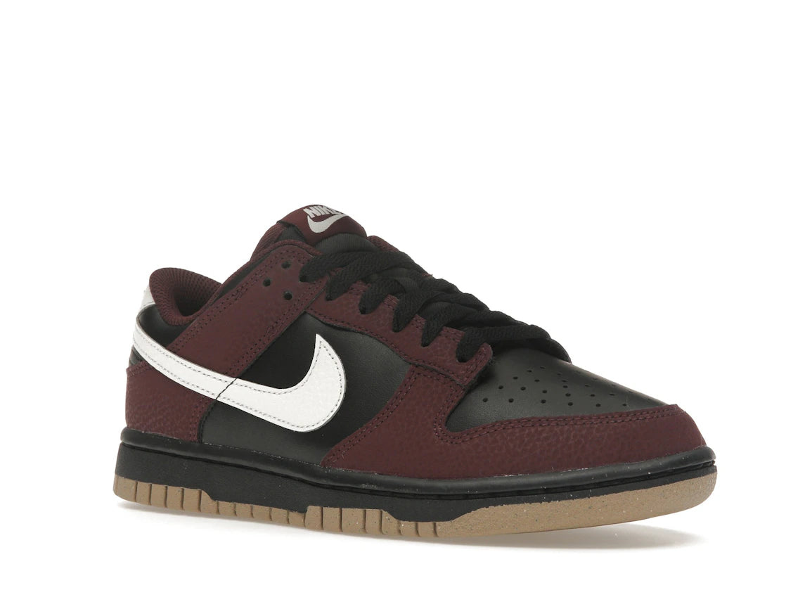 Nike Dunk Low Next Nature Burgundy Crush Black (Damen)