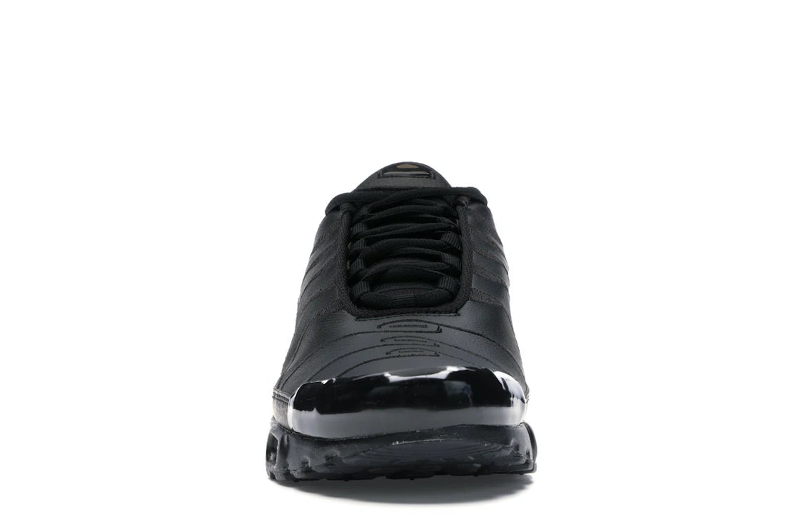 Nike Air Max Plus Triple Black Leather