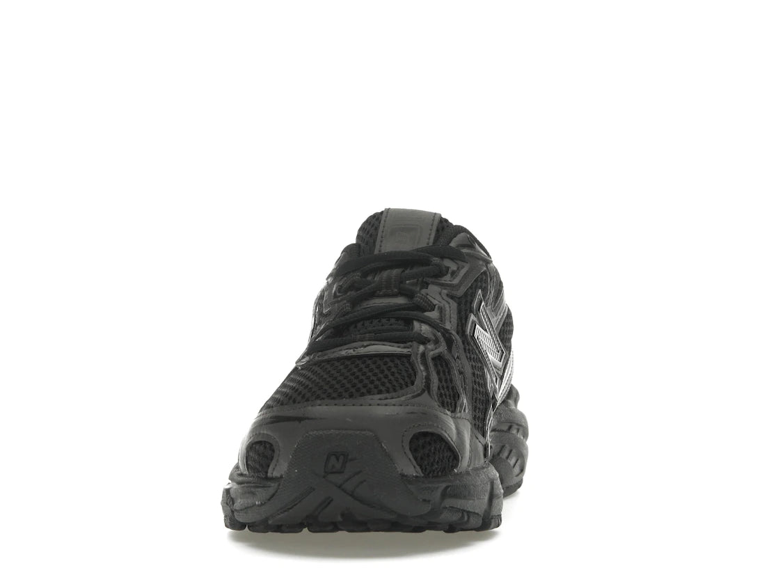 New Balance 740 Triple Black