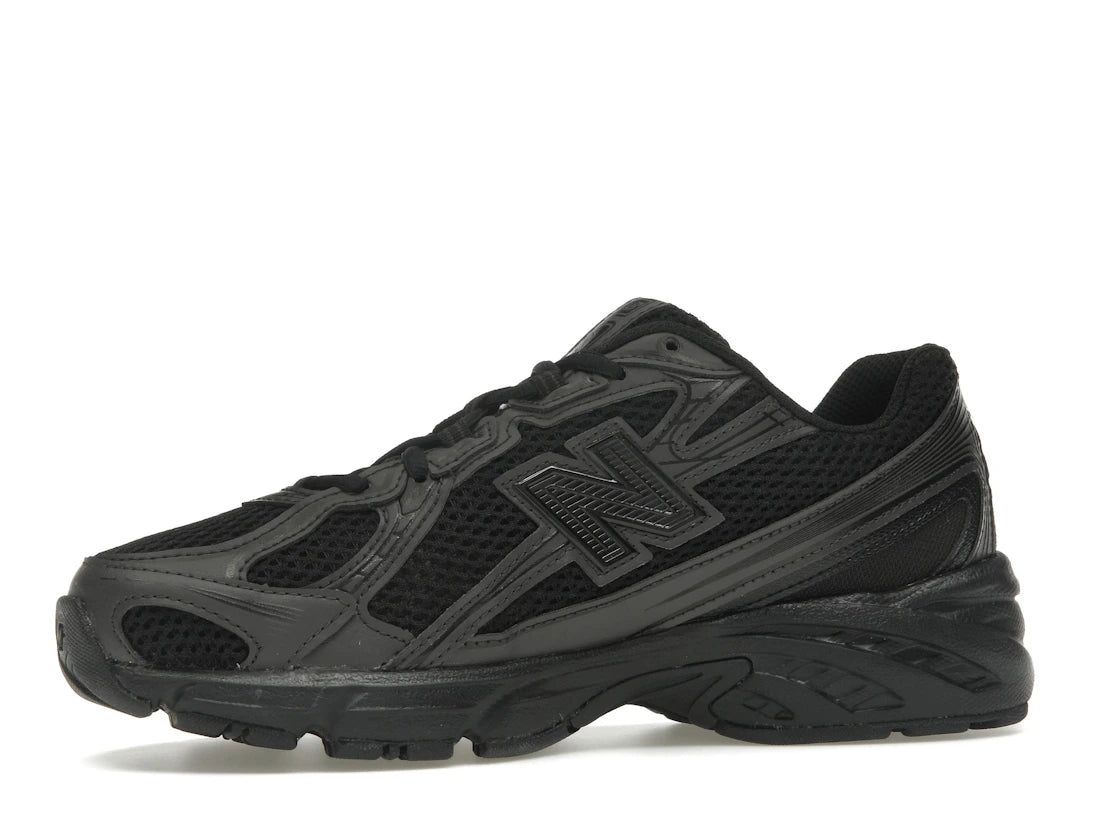 New Balance 740 Triple Black