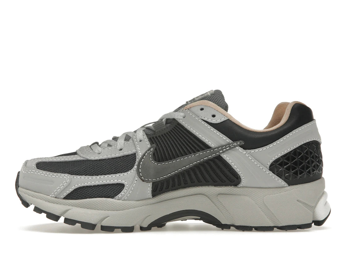 Nike Zoom Vomero 5 Dunkelgrau Vachetta