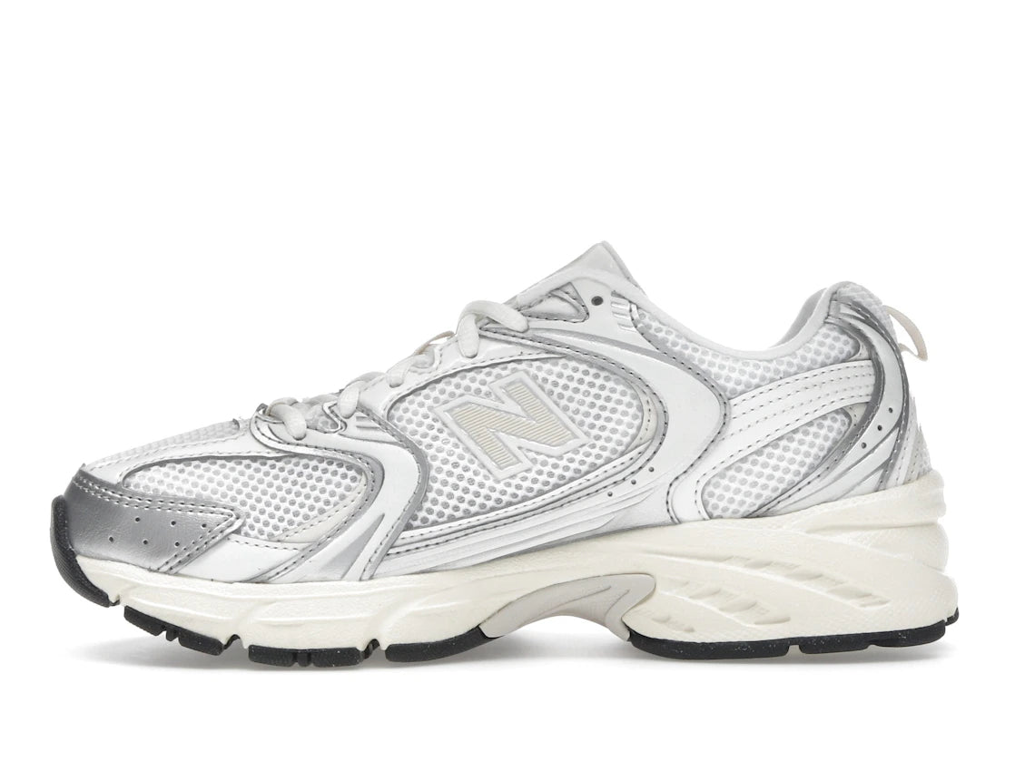 New Balance 530 Silber Metallic Leinen