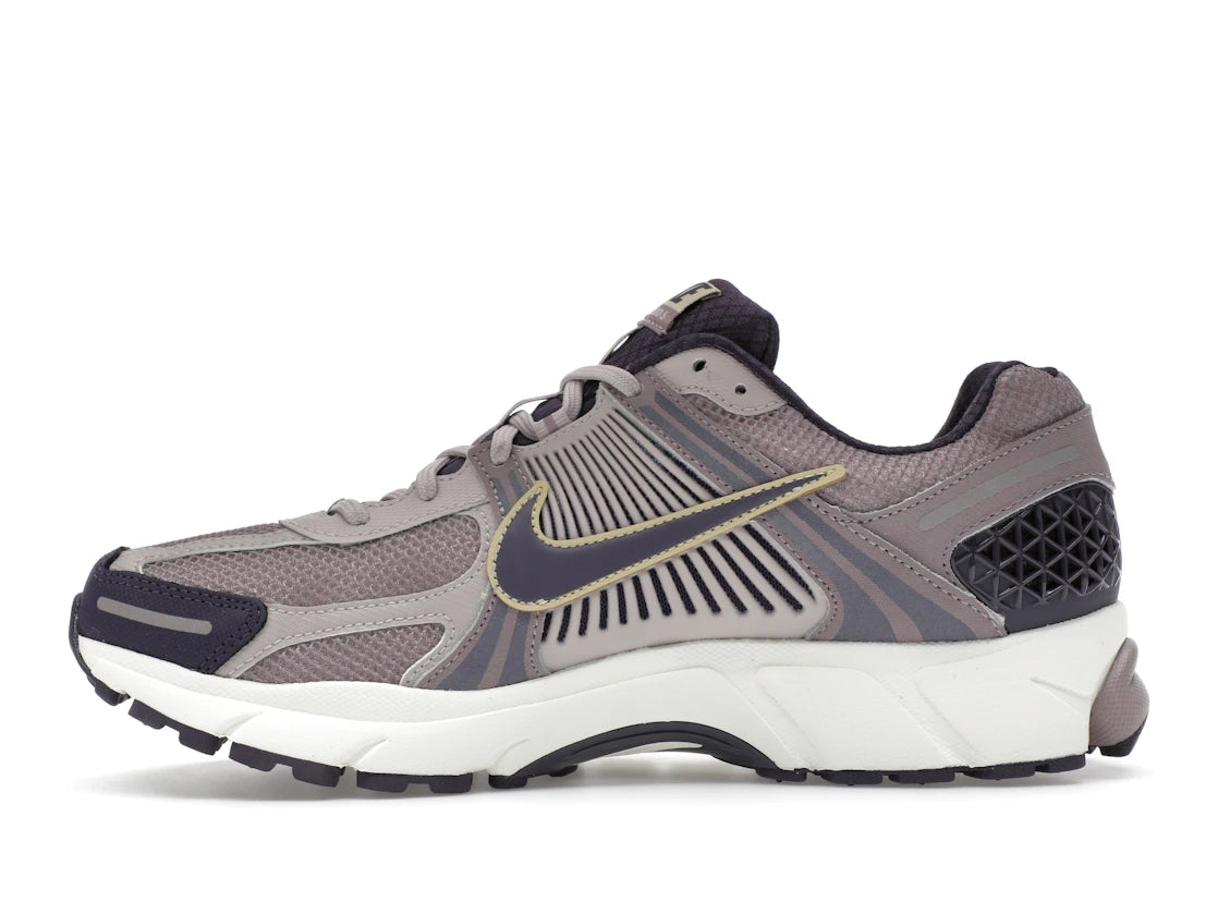 Nike Zoom Vomero 5 Platinviolett