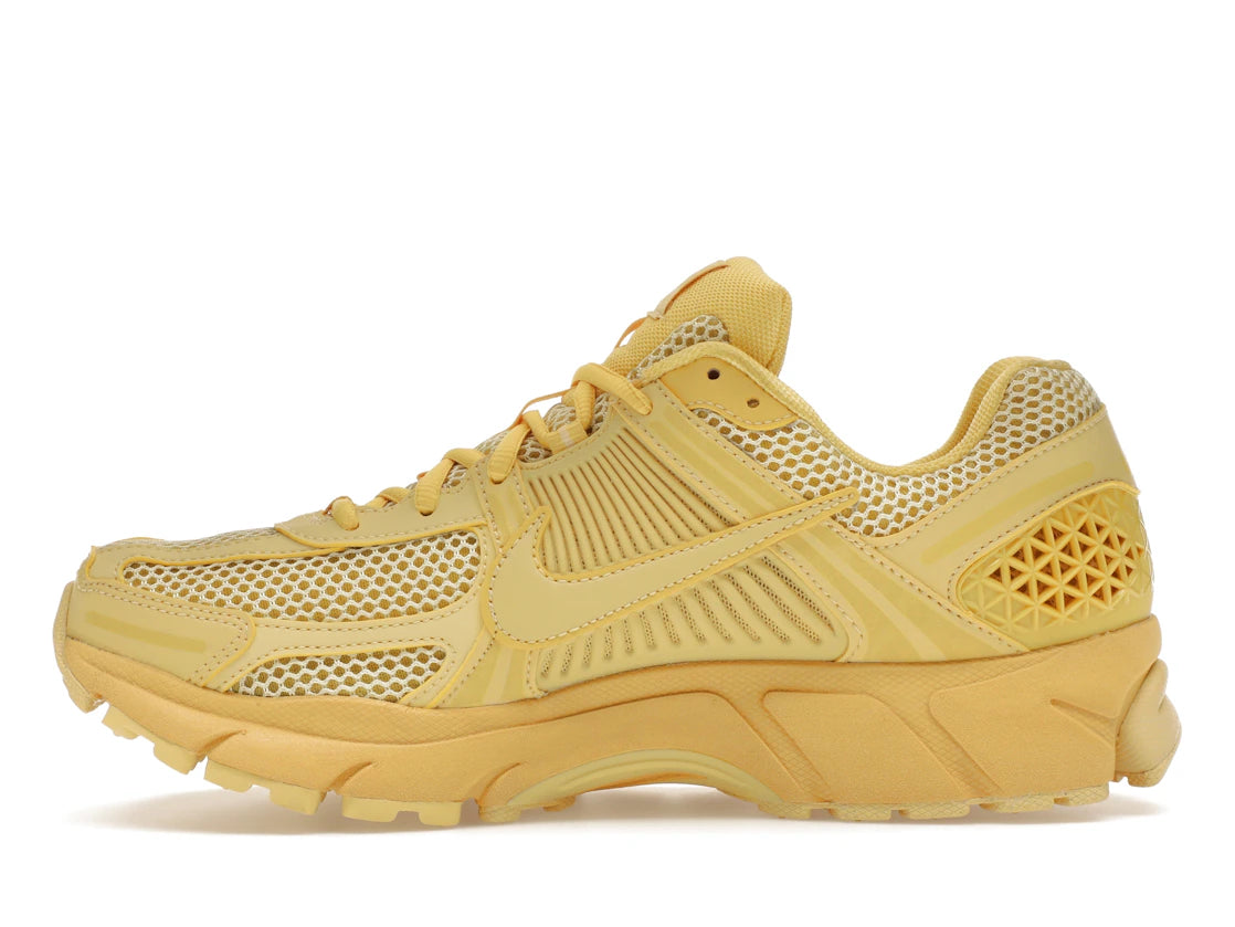 Nike Zoom Vomero 5 Saturn Gold (Damen)