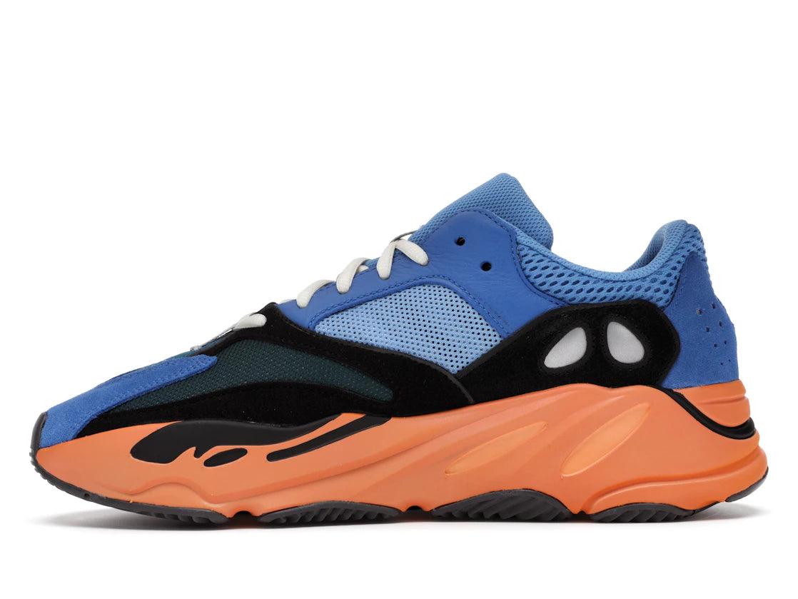 adidas Yeezy Boost 700 Hellblau