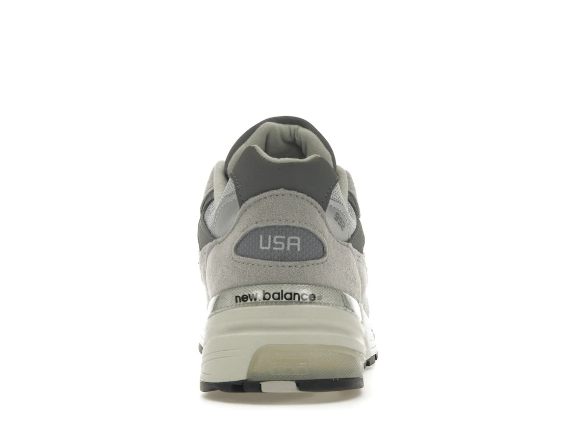 New Balance 992 Grau