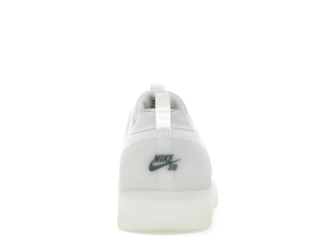Nike SB Zoom Nyjah 4 White Black