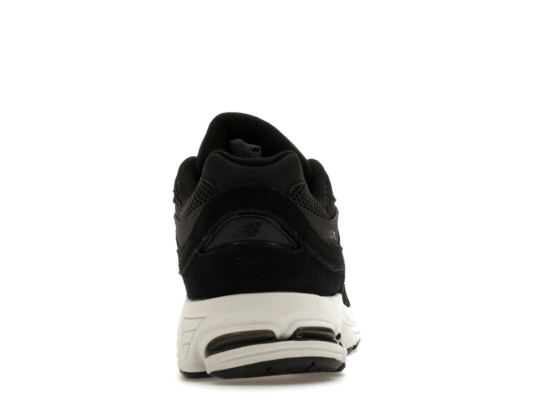 New Balance 2002R Schwarz (GS)