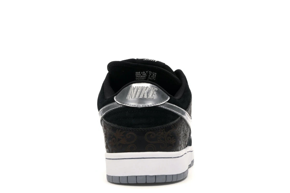Nike SB Dunk Low Takashi 2