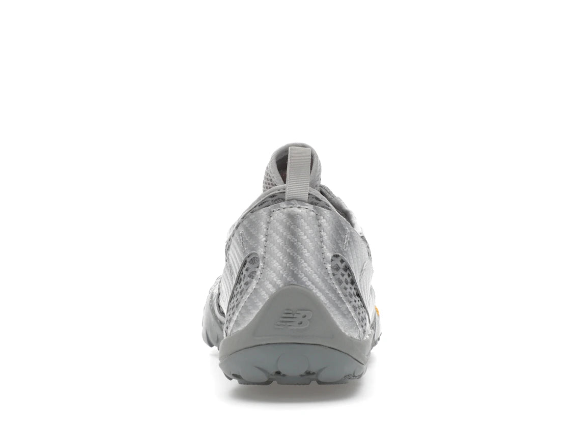 New Balance MT10 Silber Metallic