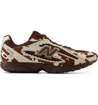 New Balance 204L atmos Pink Cow Girl Angora Pumpernickel