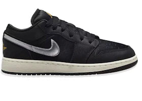 Jordan 1 Low SE Black Silver Sail Gold (GS) - vue 360