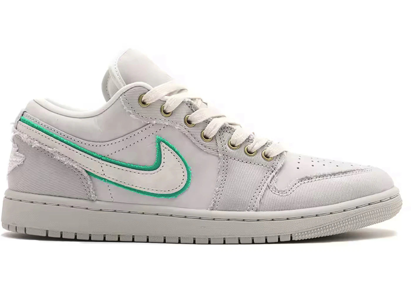 Jordan 1 Low SE Distressed Light Smoke Grey (Women's) - vue 360
