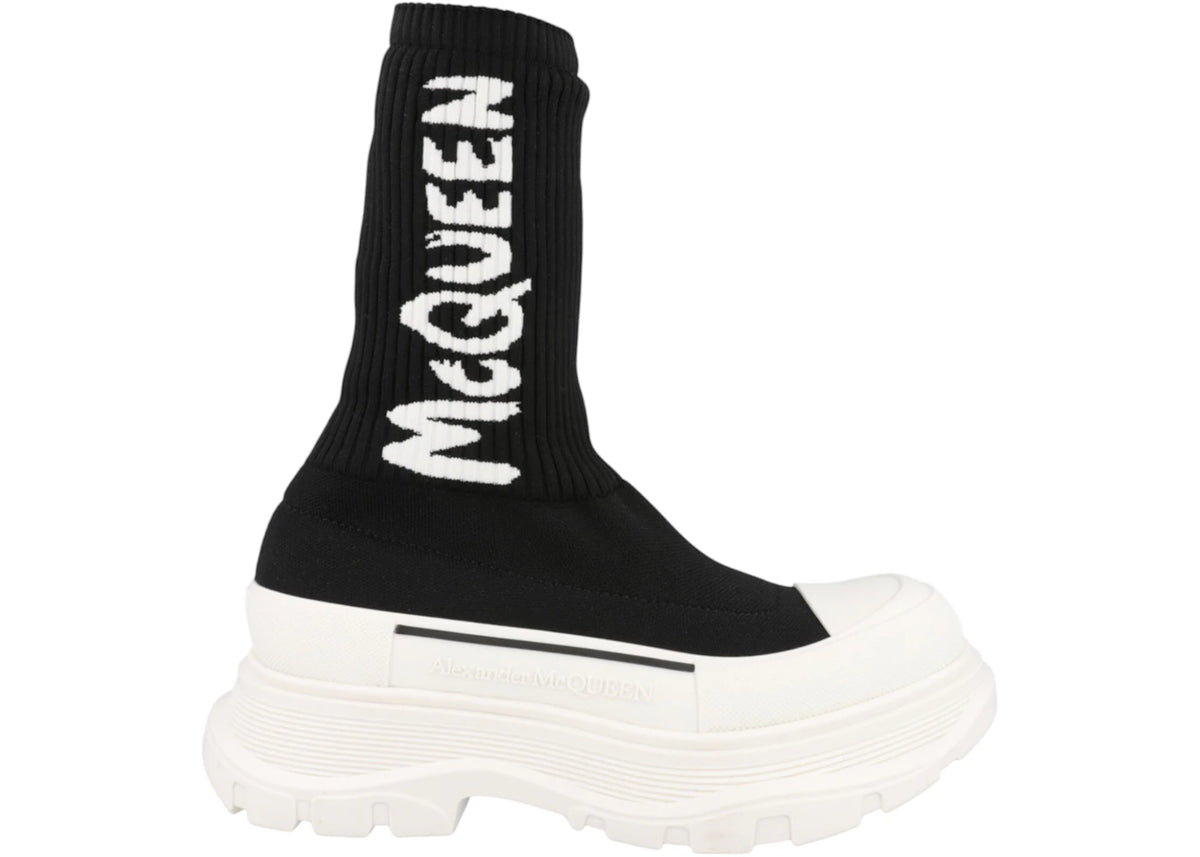 Alexander McQueen Tread Slick Boot Ribbed Black White (Women's) - vue 360