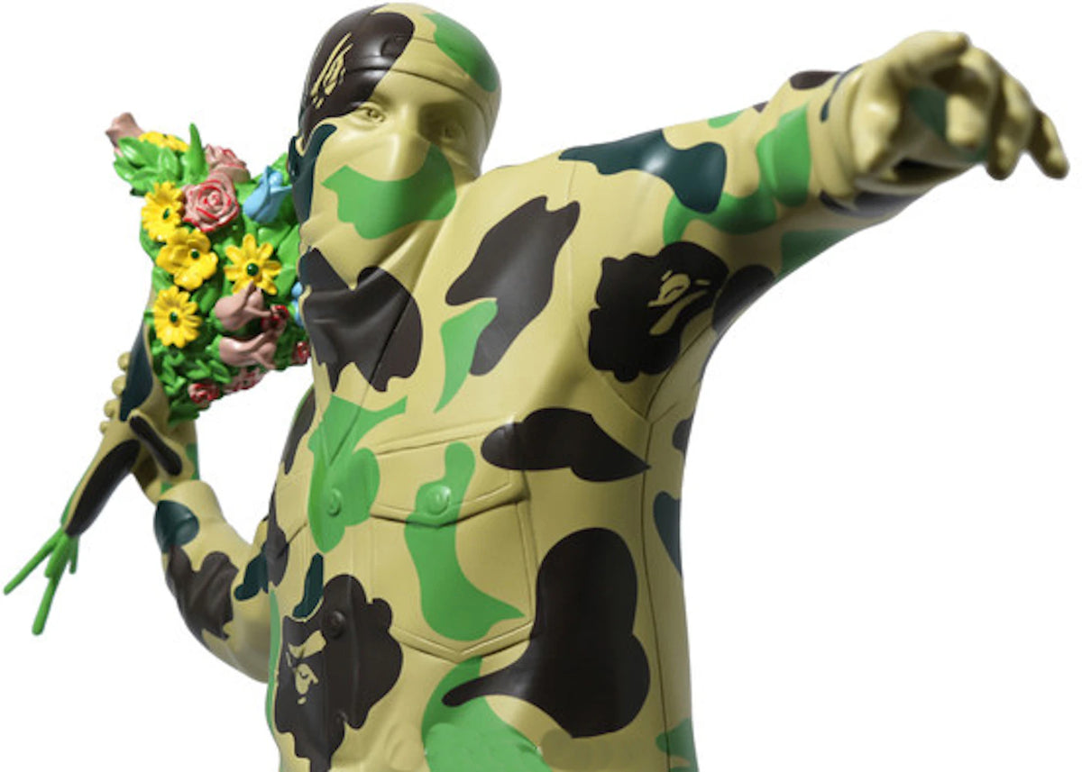 BAPE x Banksy Brandalism Flower Bomber Sculpture Green - vue secondaire B