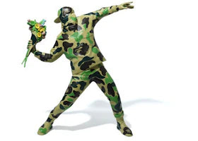BAPE x Banksy Brandalism Flower Bomber Sculpture Green - vue 360
