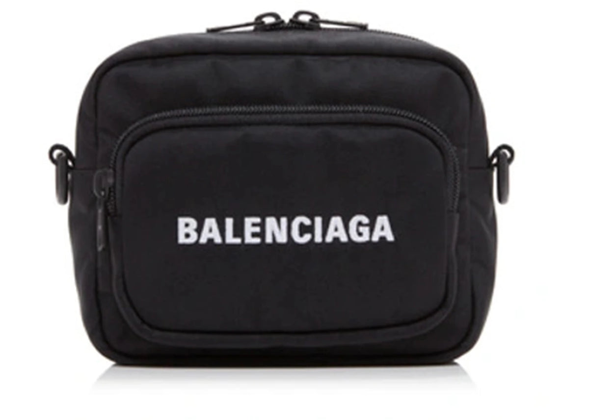 Balenciaga Wheel Logo Embroidered Camera Bag Black - vue secondaire B