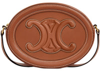 Celine Crossbody-Geldbörse aus ovalem Leder mit Triumph-Stickerei, hellbraun