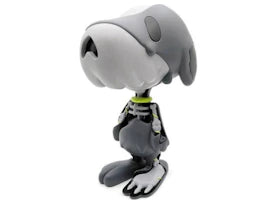 Cote Escriva Creepy Snoop Vinyl Figure Grey - vue 360