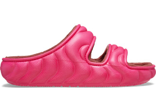 Crocs Classic Cozzzy Overpuff Sandal Dragon Fruit - sneakers view 2