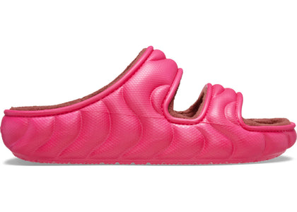 Crocs Classic Cozzzy Overpuff Sandal Dragon Fruit - sneakers view 2