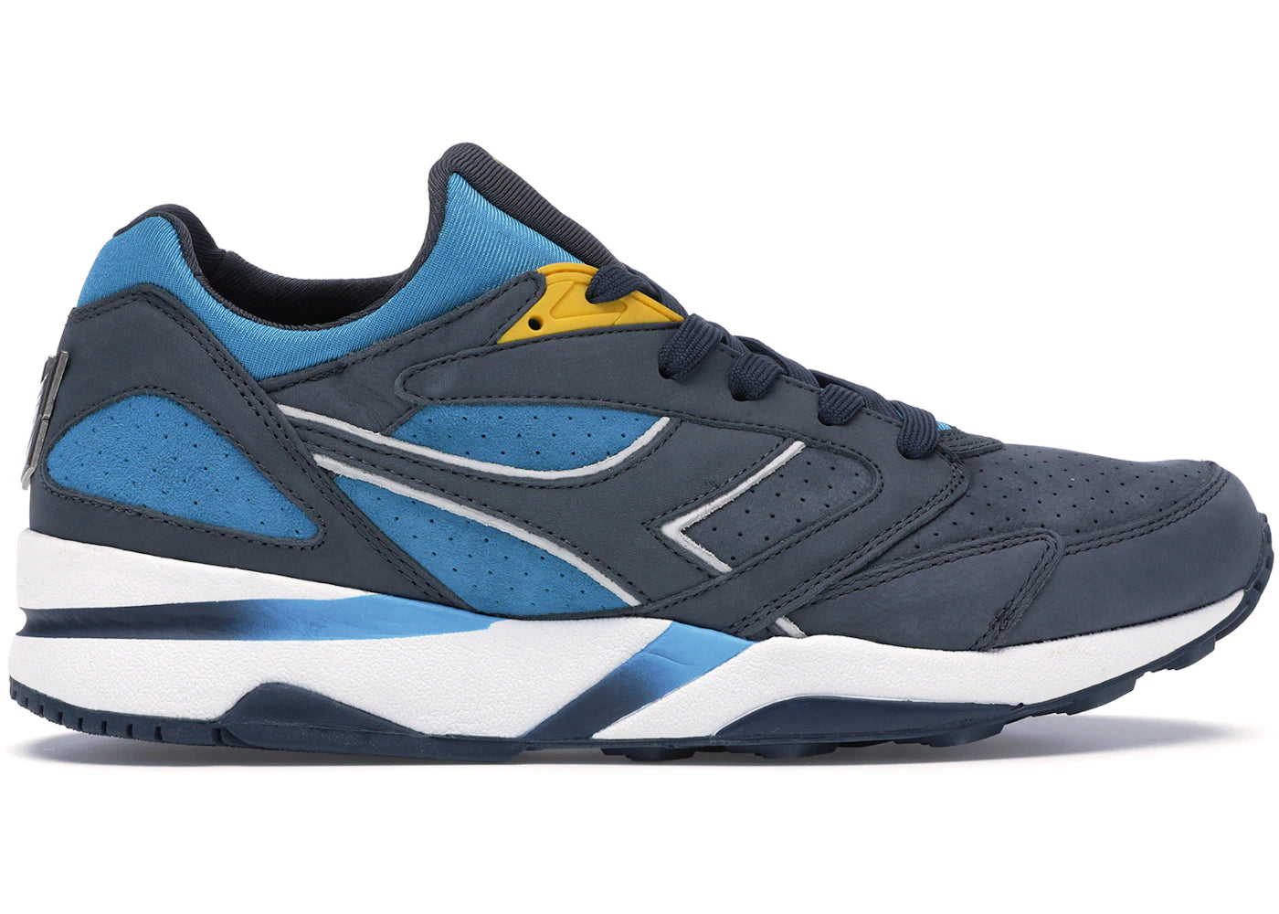 Diadora Aeon Bait Transformers Soundwave - vue 360