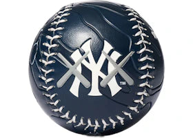 Fanatics x Kaws New York Yankees Baseball - vue 360
