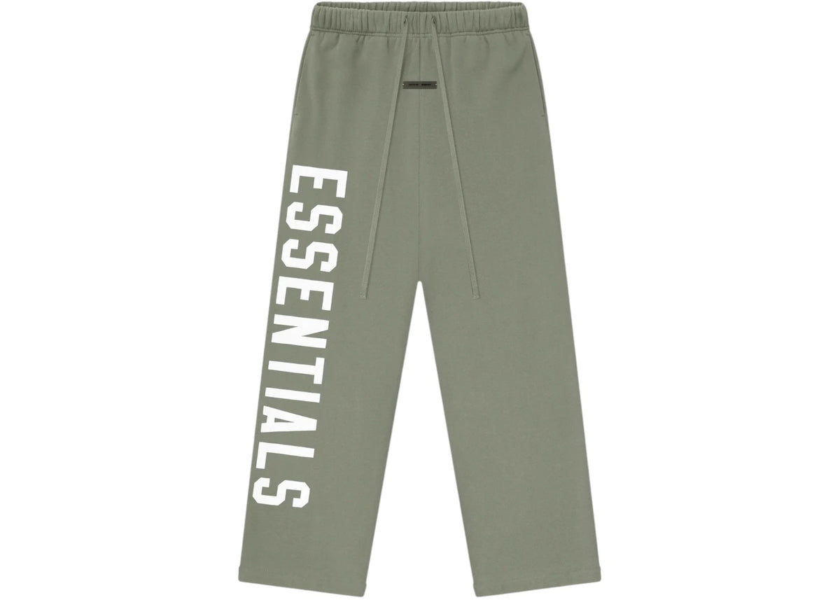 Fear of God Essentials Lounge Fleece Sweatpant Moss - vue 360