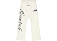 Fear of God Essentials NBA Flare Sweatpant Creme Weiß
