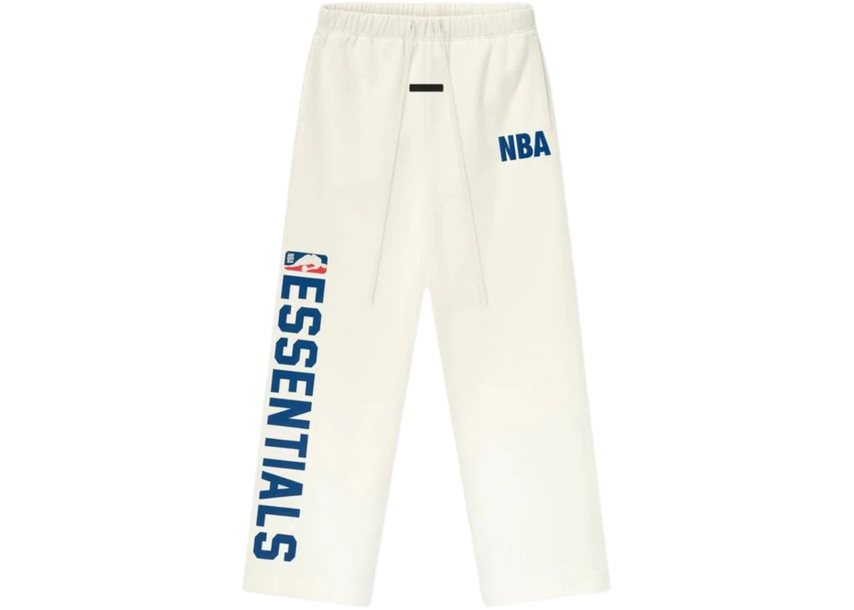Fear of God Essentials NBA Lounge Sweatpant Cremeweiß - vue 360