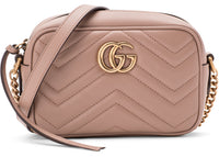 Gucci GG Marmont Matelassé Mini-Kameratasche, Altrosa