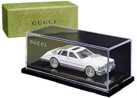 Hot Wheels Gucci Cadillac Seville - vue 360