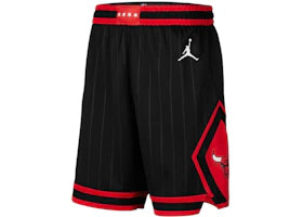 Jordan NBA Chicago Bulls Statement Edition Swingman Dri-Fit Shorts Black/White/Red - vue 360