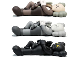 KAWS Holiday Singapore Figure Set Brown/Grey/Black - vue 360