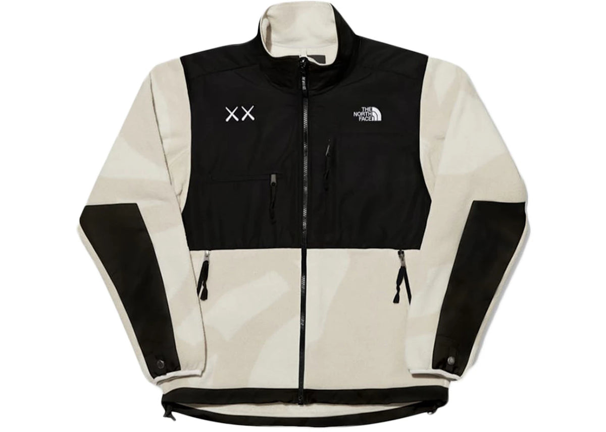 KAWS x The North Face Retro 1995 Denali Jacket Moonlight Ivory - vue 360