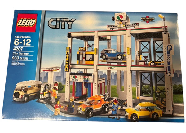 LEGO City Town City Garage Set 4207 - authentic LEGO building set