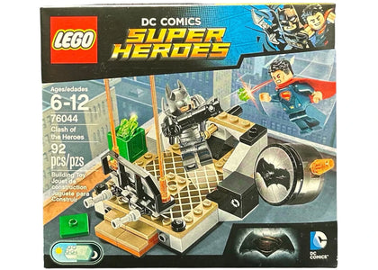 LEGO DC Universe Super Heroes Clash of the Heroes Set 76044 - authentic LEGO building set