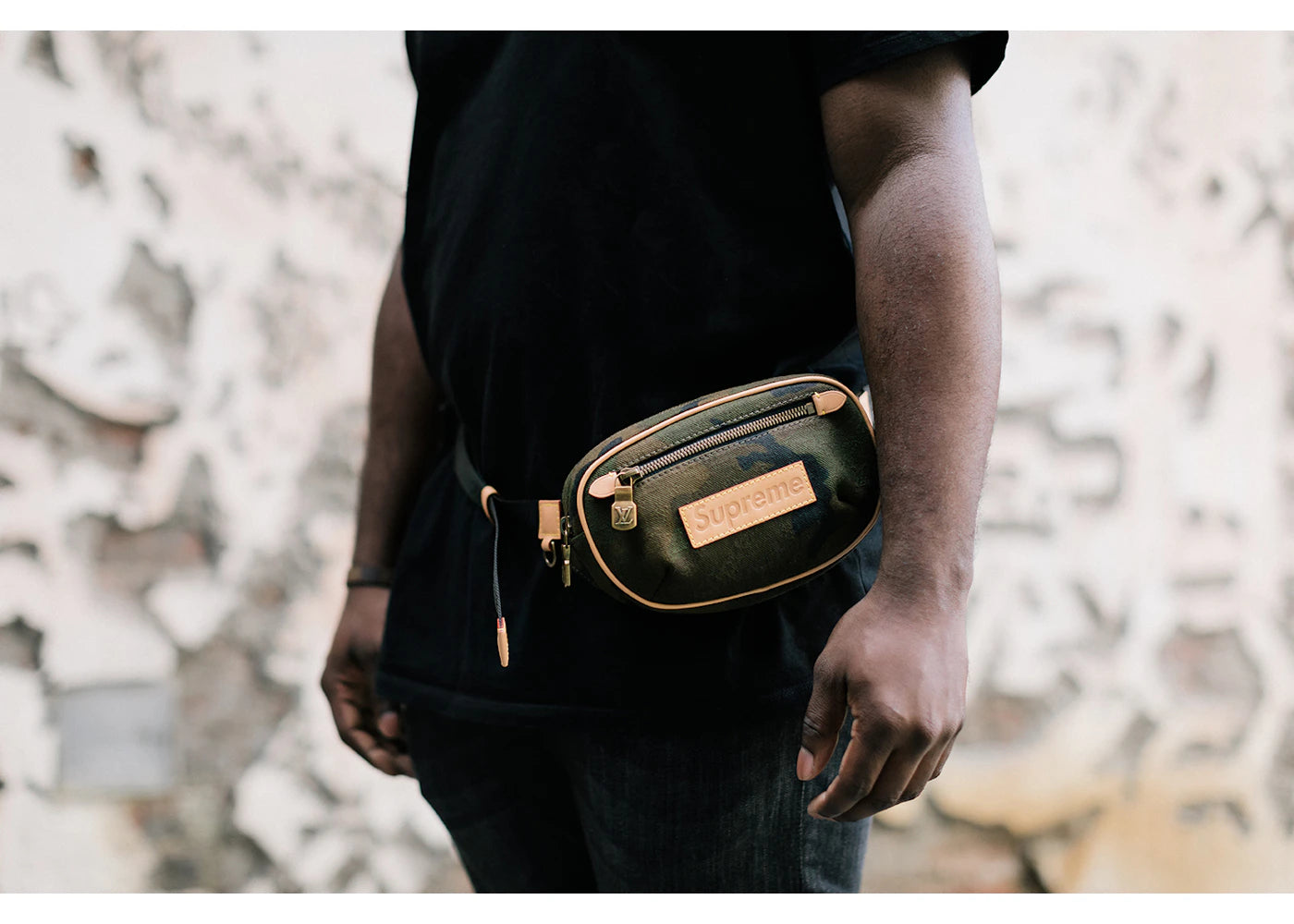 Louis Vuitton x Supreme Bumbag Monogram Camo PM Camo - vue secondaire B
