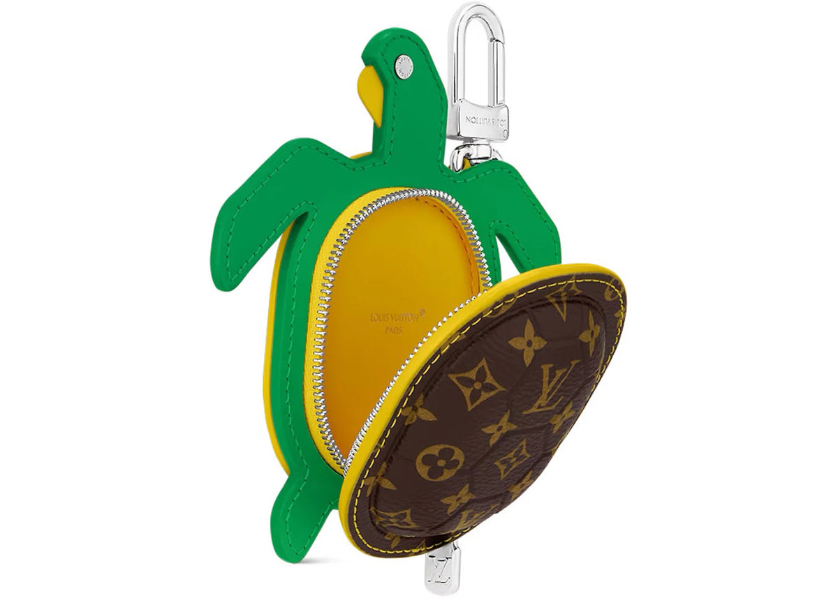 Louis Vuitton LV Turtle Pouch Bag Charm Brown - vue secondaire B