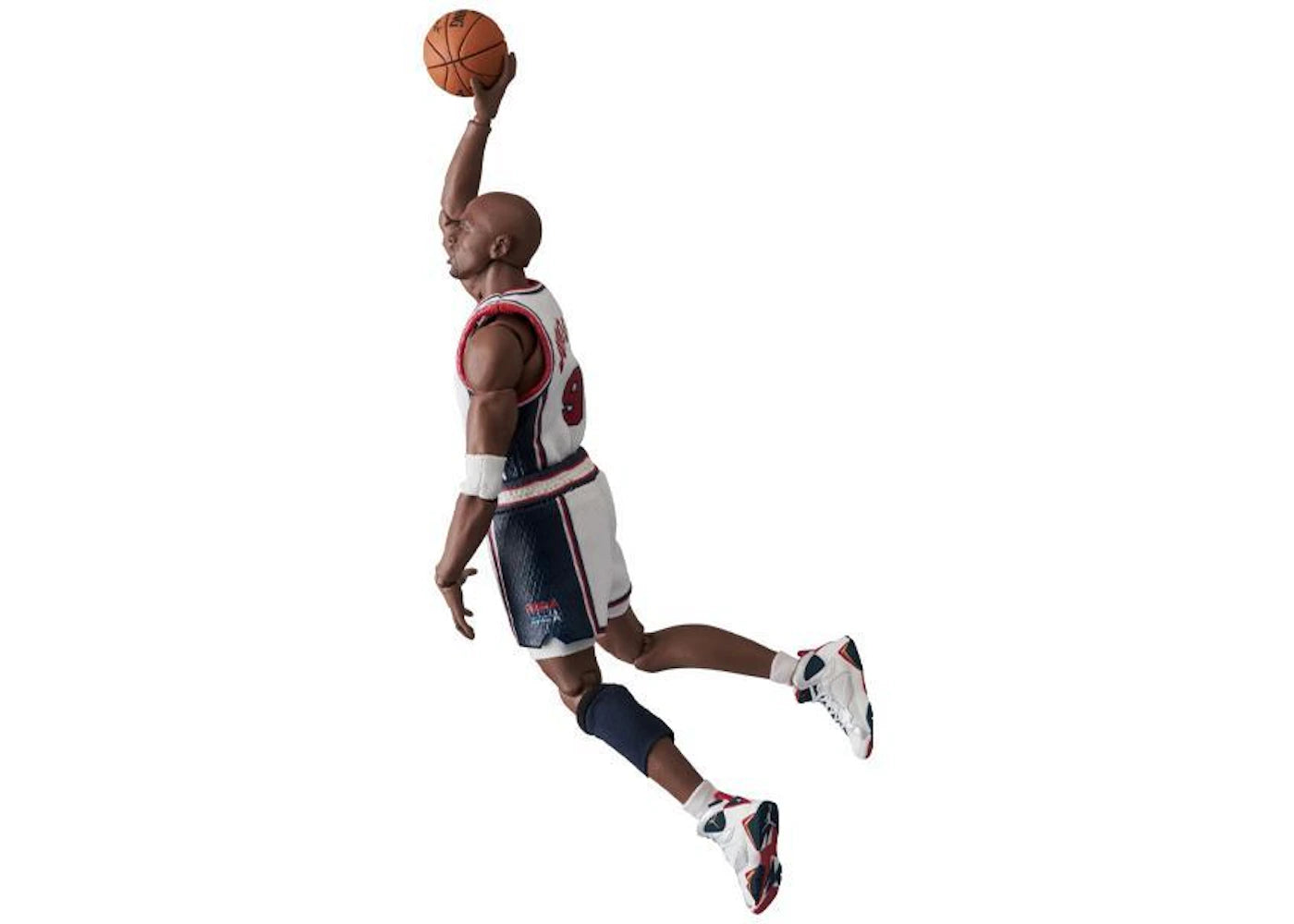 MAFEX Michael Jordan (1992 TEAM USA) Action Figure