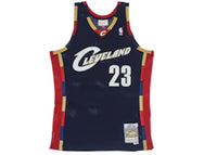 Mitchell & Ness Cleveland Cavaliers Alternate 2008-09 Lebron James Swingman Jersey Navy