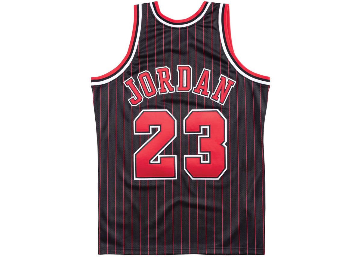 Mitchell & Ness Michael Jordan Chicago Bulls 1996-97 Alternate Authentic NBA Jersey Black/Red/White - vue secondaire B