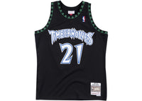 Mitchell & Ness Minnesota Timberwolves Alternate 1997-98 Kevin Garnett Swingman Jersey Black