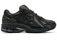 New Balance 1906R Greyscale